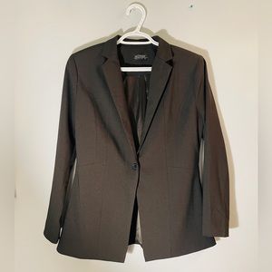 Black minimalistic blazer
